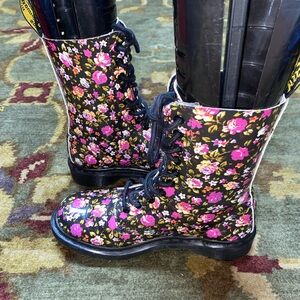 Dr.Martens Floral Boots Synthetic Sz L6